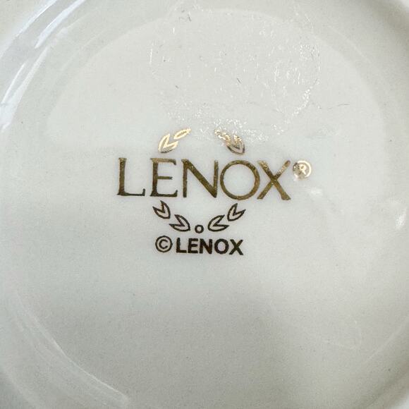 Lenox Gold Rimmed Bluebells and Rosebuds 4.75” Bud  Vase - Picture 9 of 10